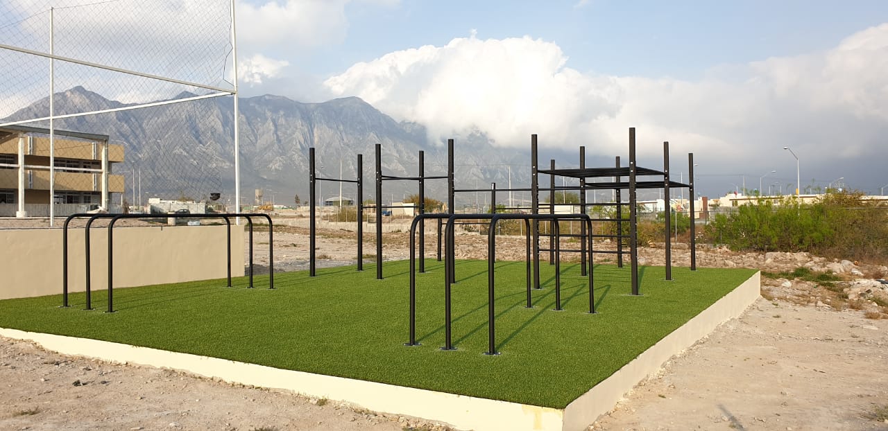 PARQUE DE CALISTENIA AL AIRE LIBRE
